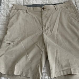 NWOT Greg Norman Shorts